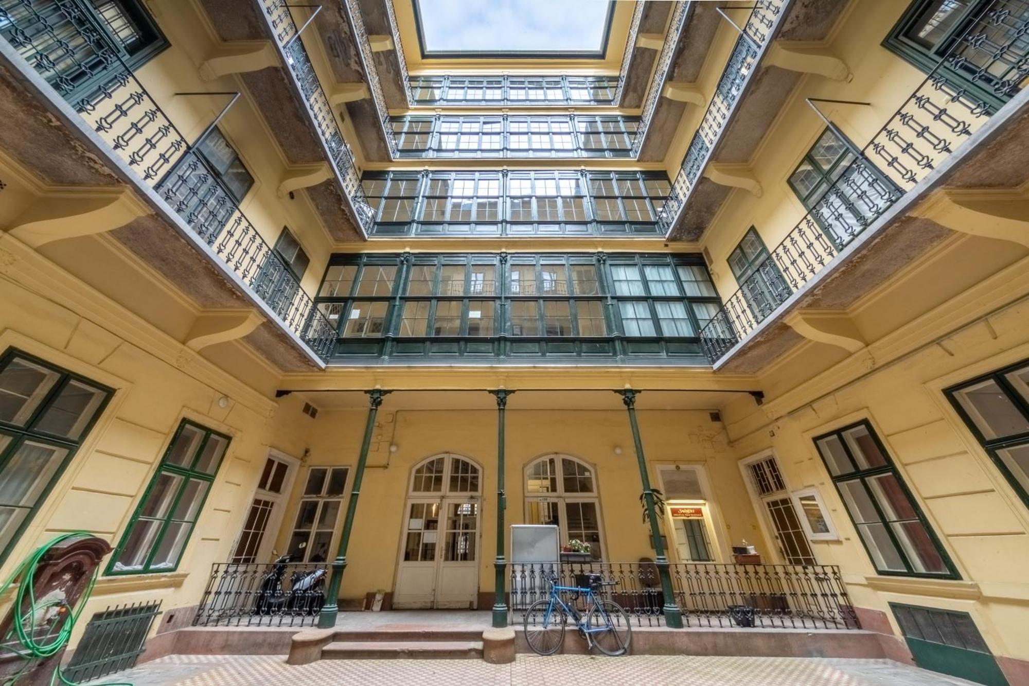 Hungarian Souvenir Apartment Budapest Bagian luar foto