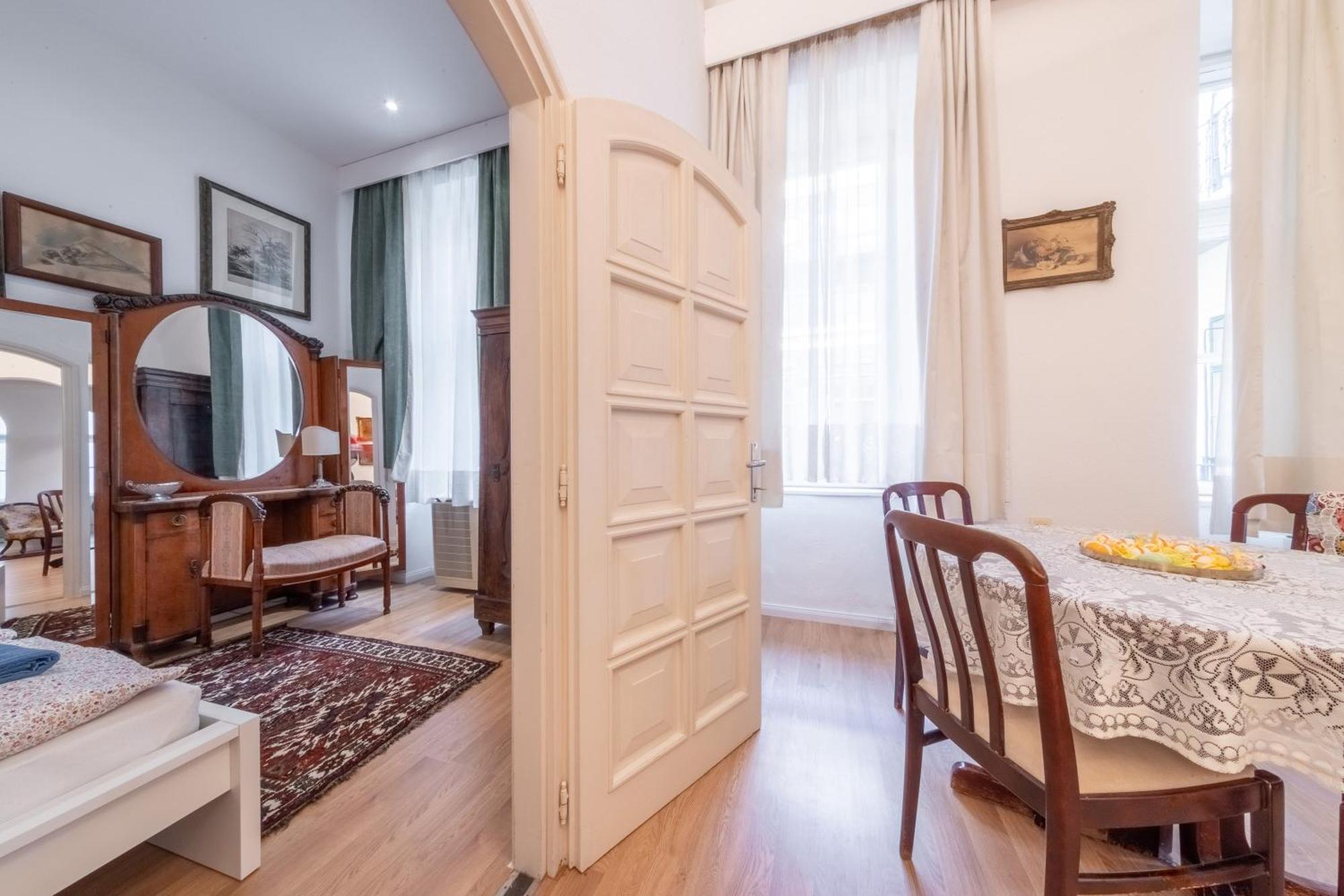 Hungarian Souvenir Apartment Budapest Bagian luar foto